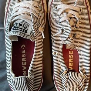 Converse size 7